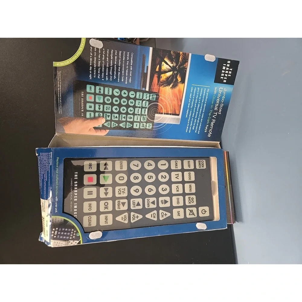 The Sharper Image Jumbo Universal Remote Glow In The Dark‎ Keys